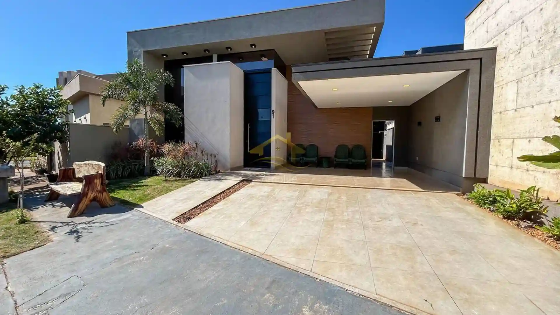 Casa de Condomínio com 3 quartos à venda, 191m² — foto 2 de 42