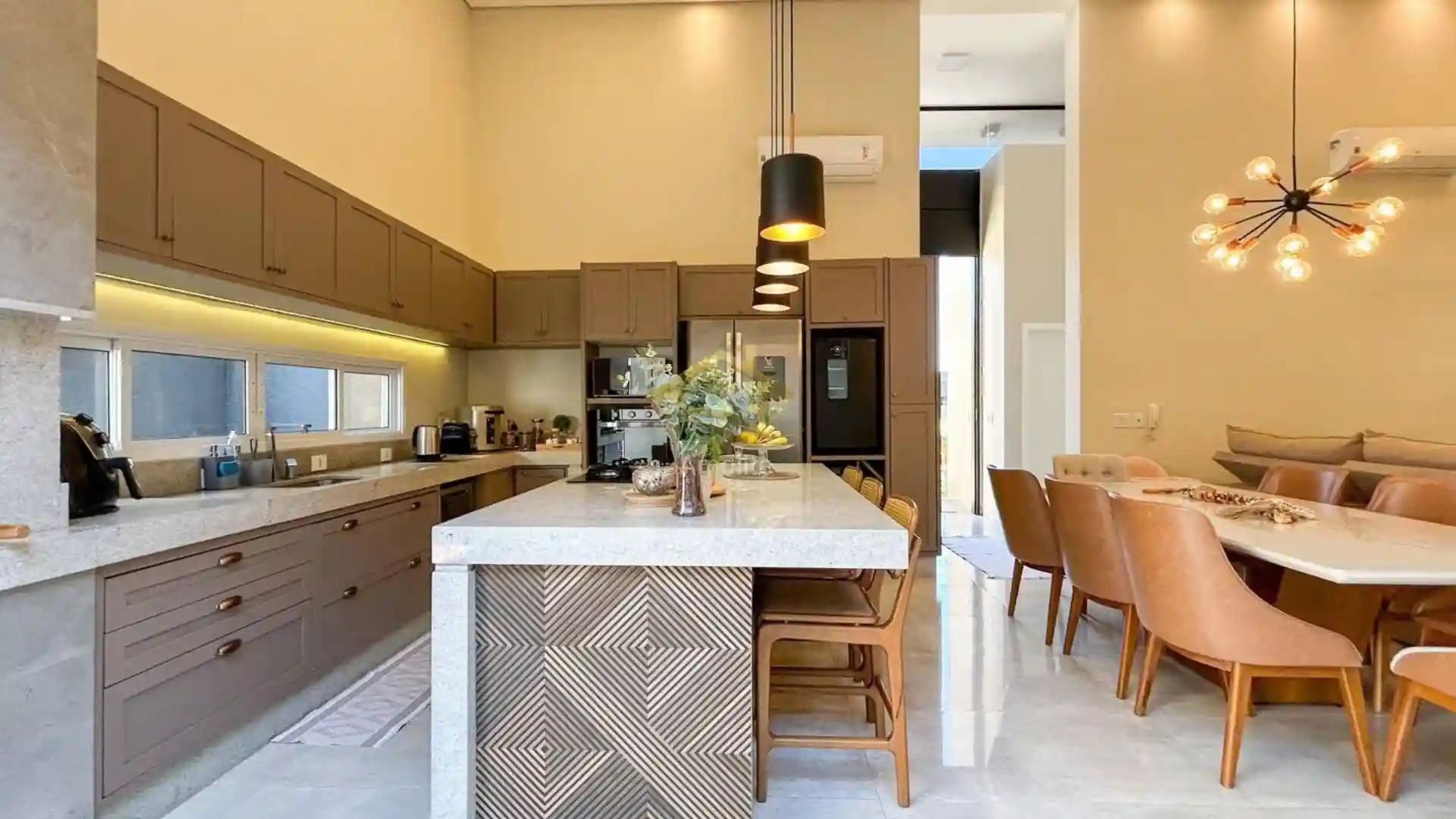 Casa de Condomínio com 3 quartos à venda, 191m² — foto 10 de 42