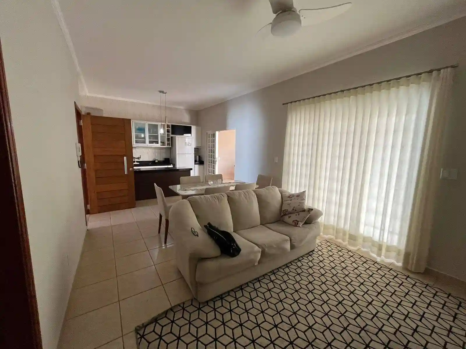 Casa com 3 quartos à venda, 189m² — foto 4 de 24