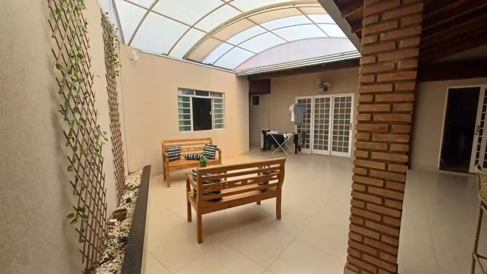 Casa com 3 quartos à venda, 189m² — foto 23 de 24
