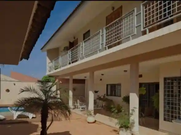 Sobrado com 4 quartos à venda, 435m² — foto 1 de 37