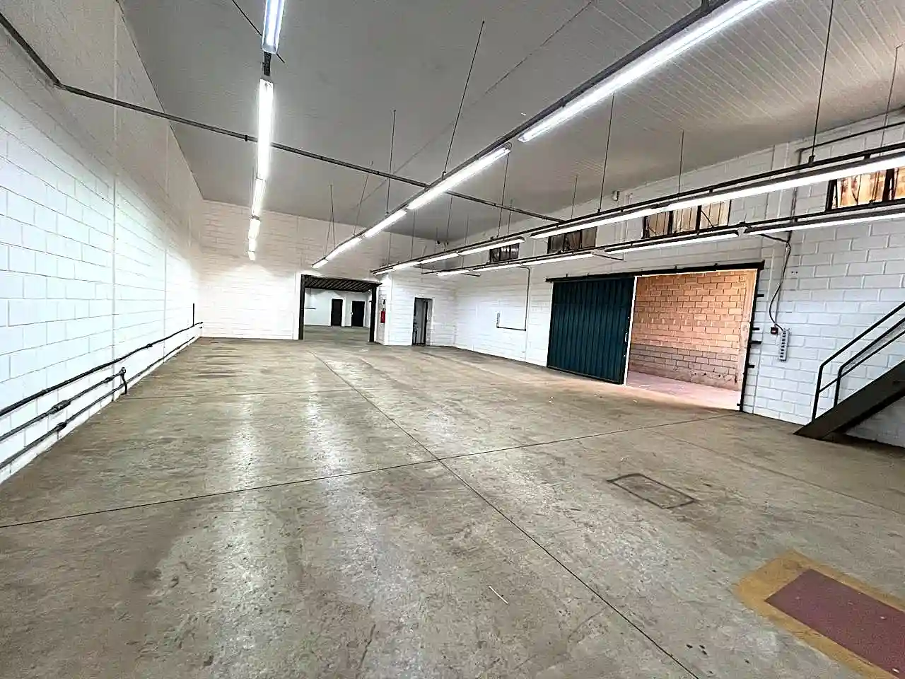 Loja / Salão / Ponto Comercial  para aluguel, 500m² — foto 2 de 20