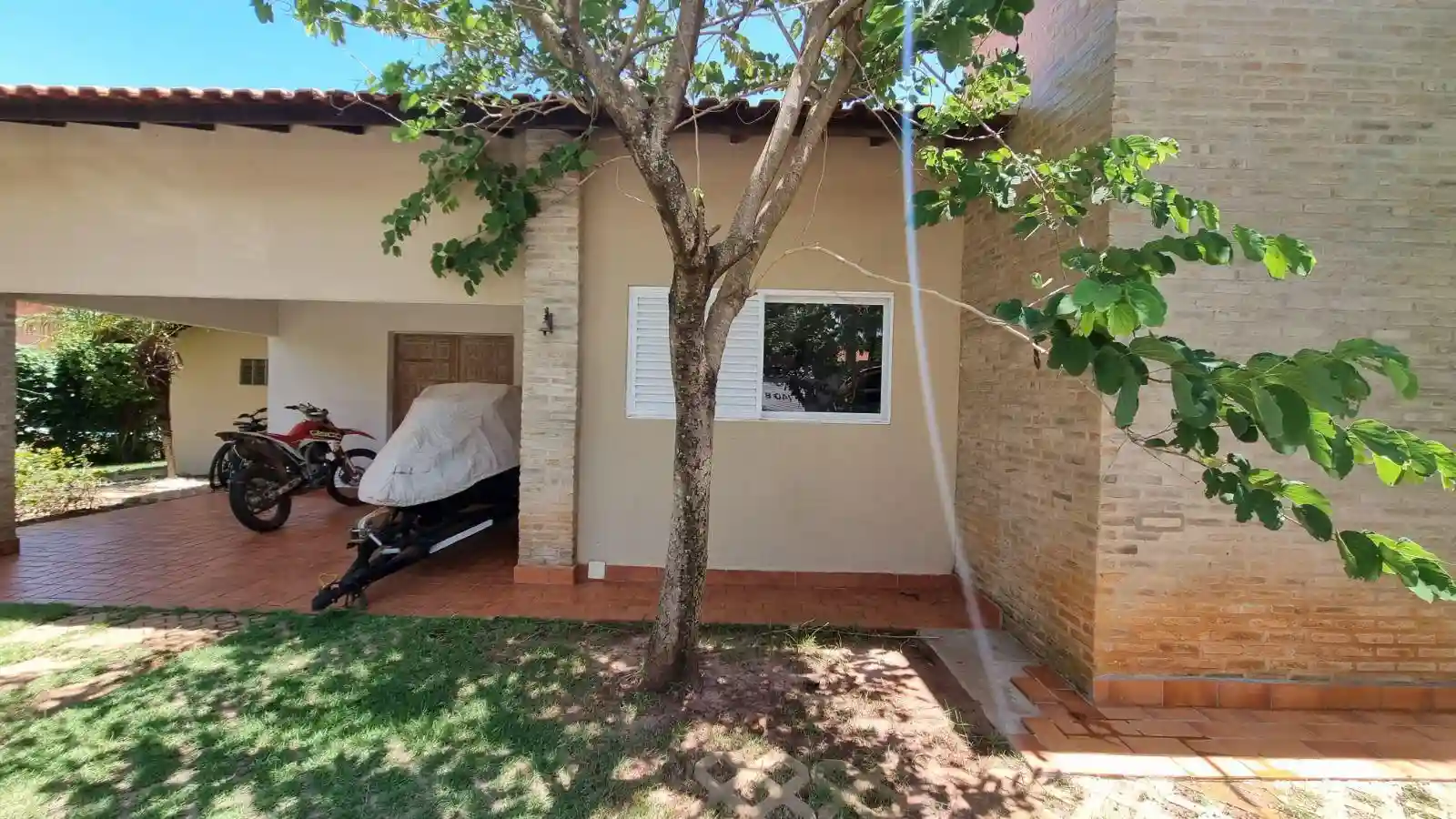 Fazenda / Sítio / Chácara com 4 quartos à venda, 1000m² — foto 2 de 31