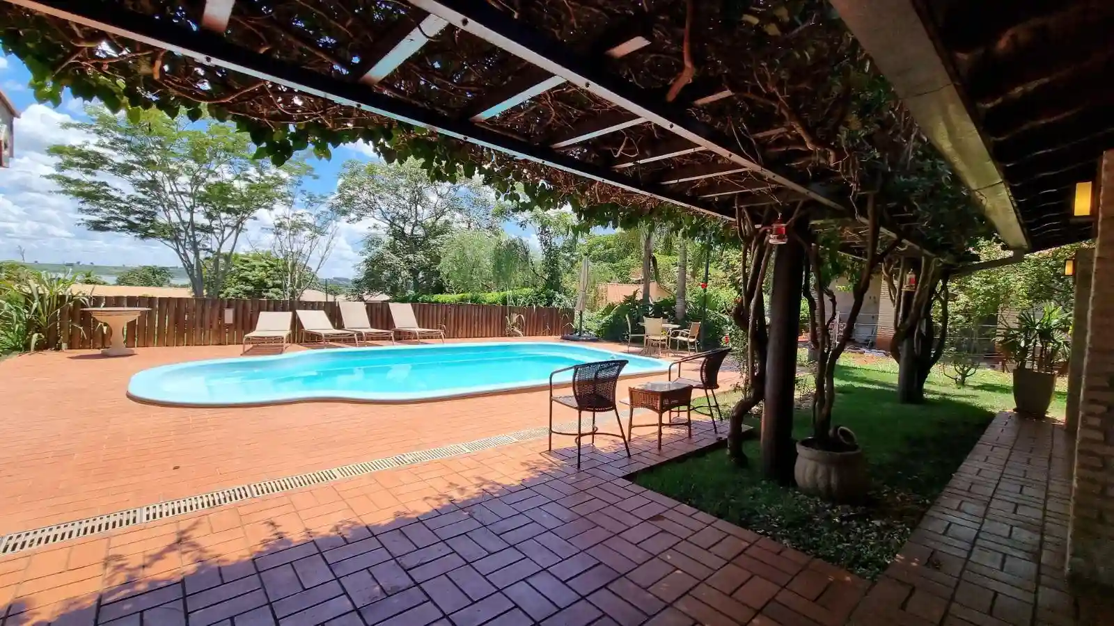 Fazenda / Sítio / Chácara com 4 quartos à venda, 1000m² — foto 6 de 31