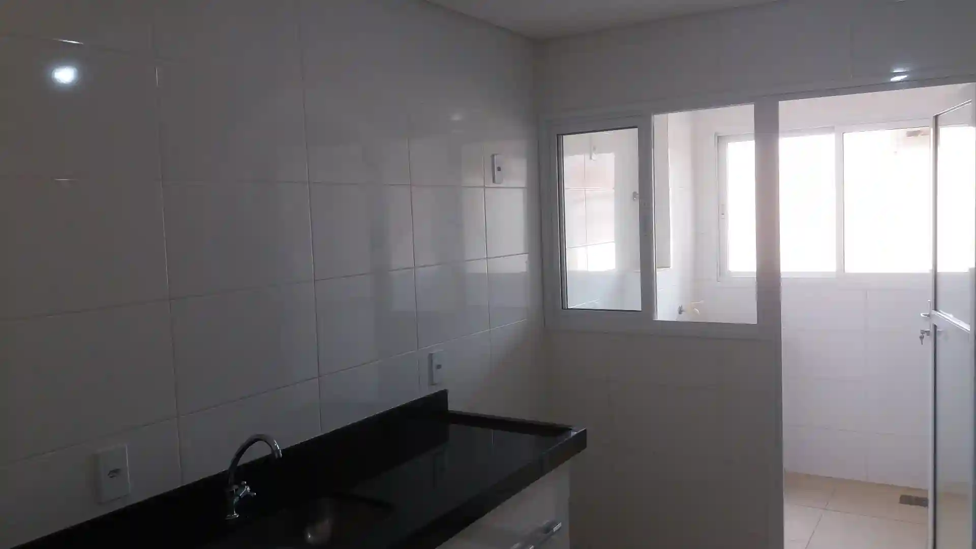 Apartamento com 2 quartos à venda, 70m² — foto 7 de 25
