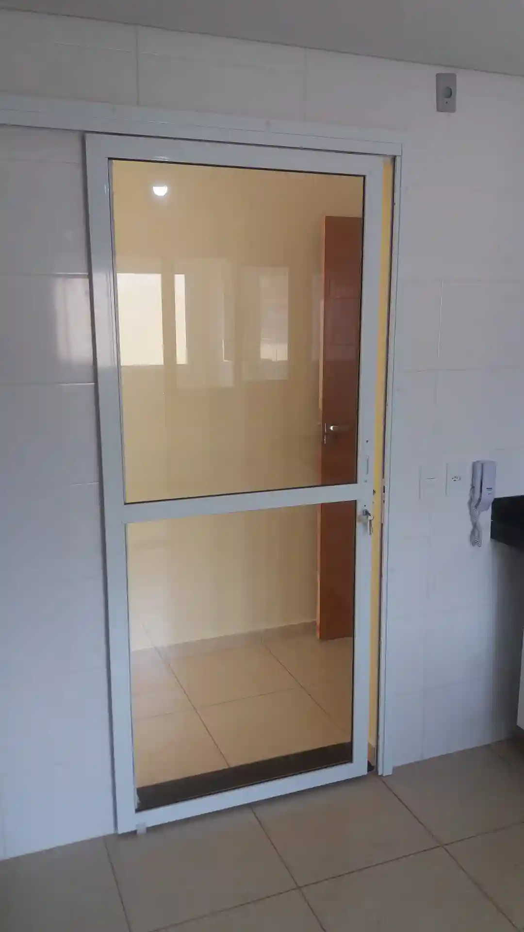 Apartamento com 2 quartos à venda, 70m² — foto 9 de 25