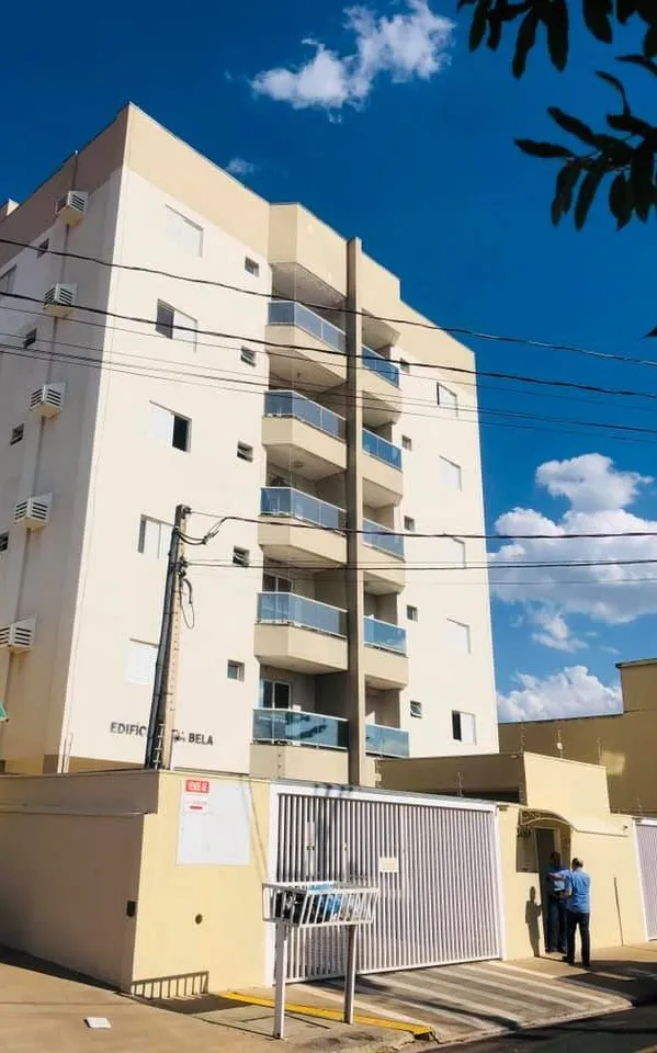 Apartamento com 2 quartos à venda, 70m² — foto 1 de 25