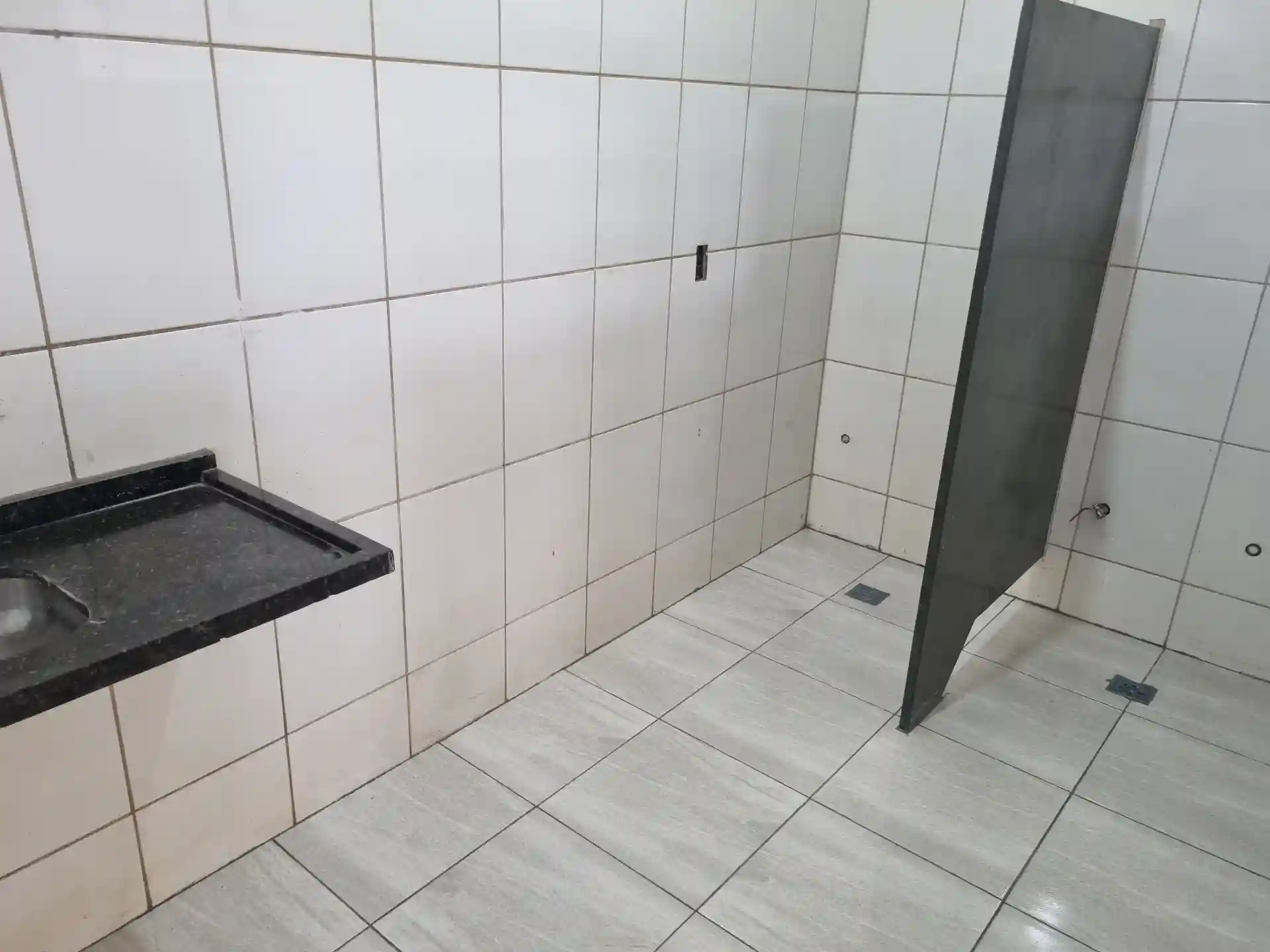Galpão / Depósito / Armazém  para aluguel, 930m² — foto 16 de 25
