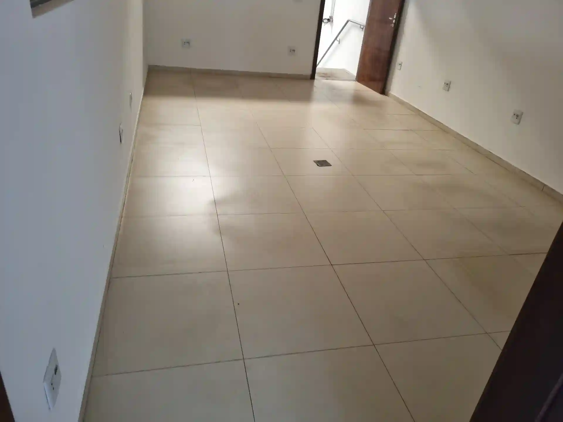Galpão / Depósito / Armazém  para aluguel, 930m² — foto 5 de 25