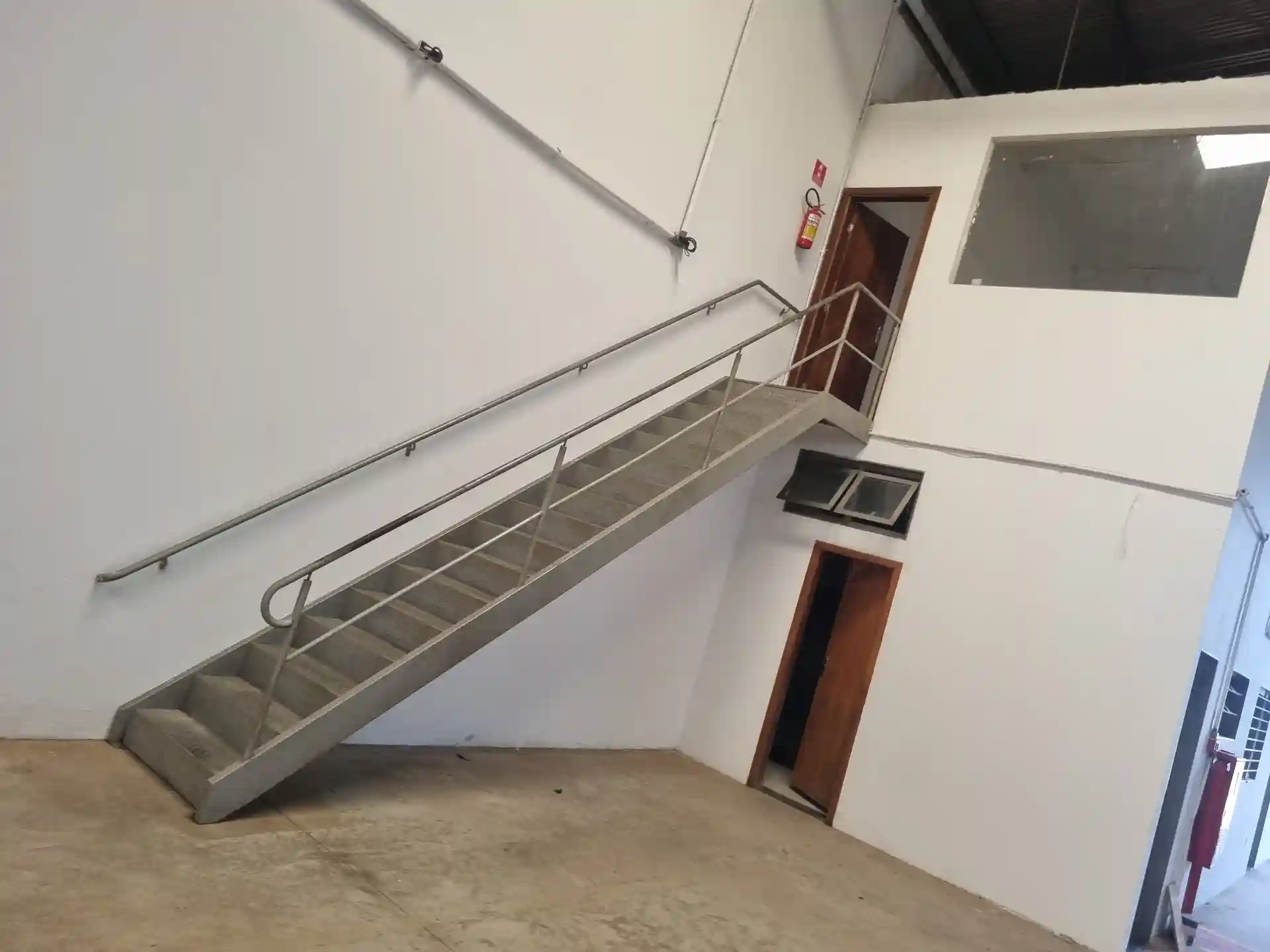 Galpão / Depósito / Armazém  para aluguel, 930m² — foto 14 de 25