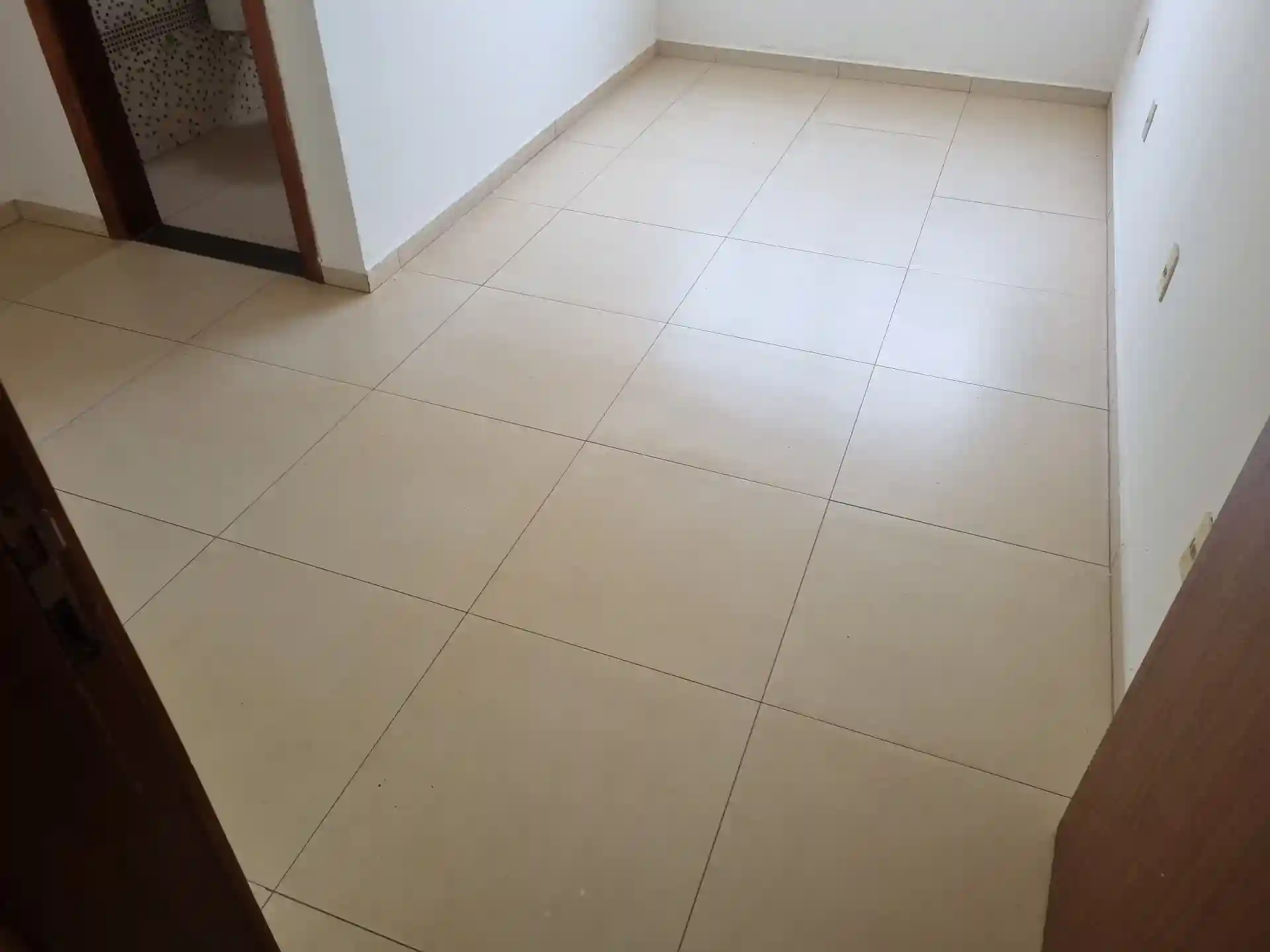 Galpão / Depósito / Armazém  para aluguel, 930m² — foto 9 de 25