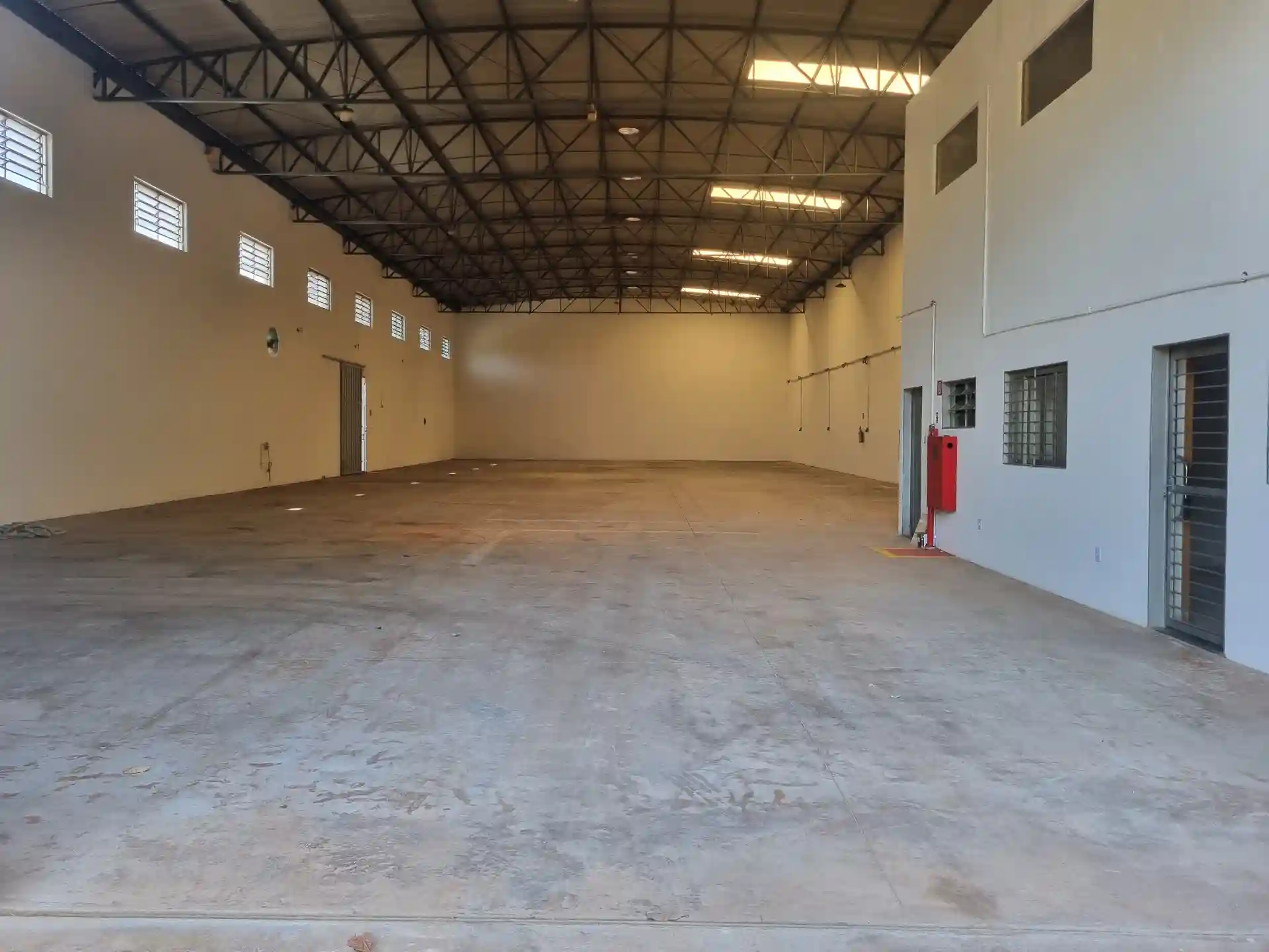 Galpão / Depósito / Armazém  para aluguel, 930m² — foto 25 de 25