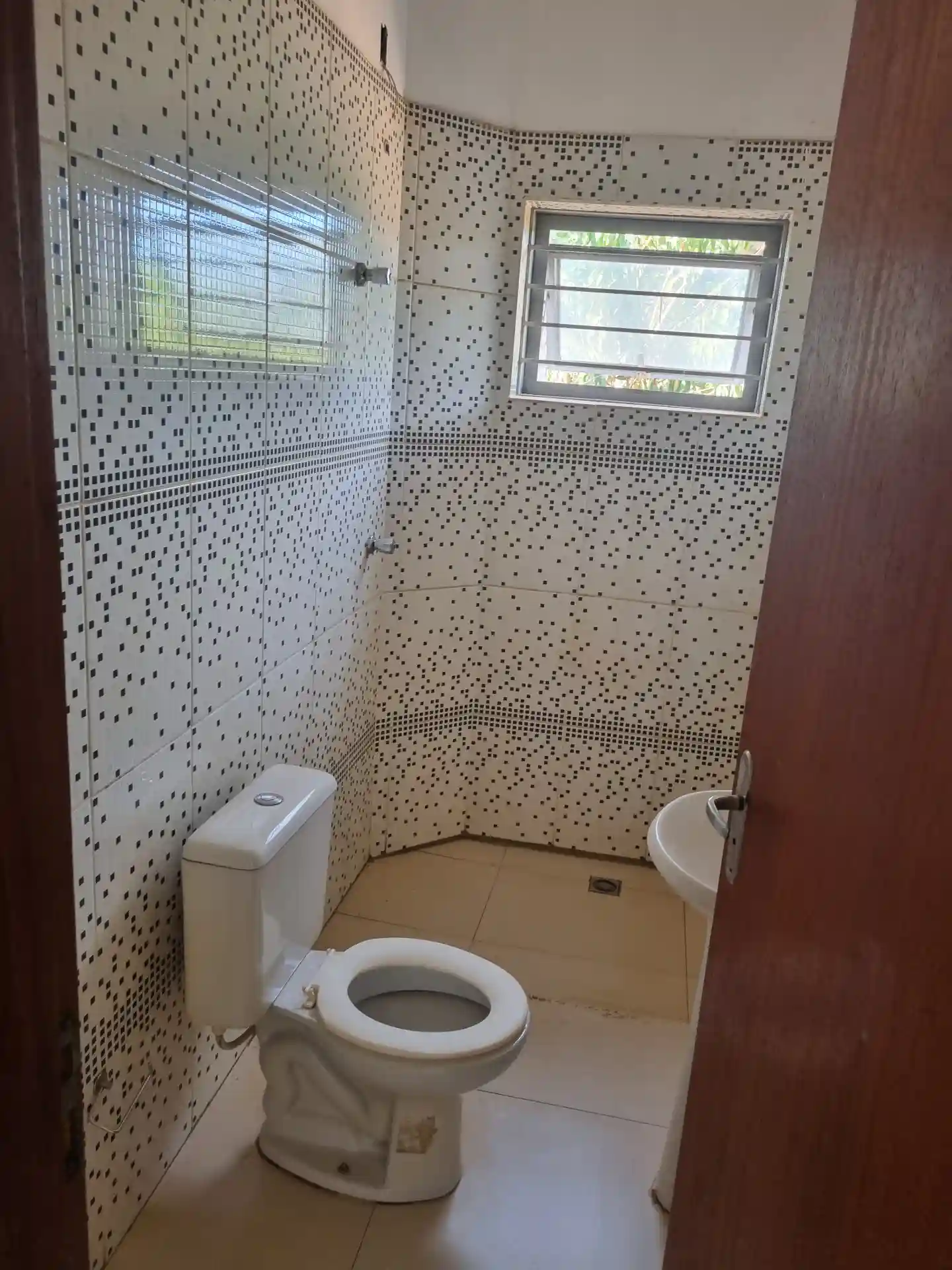 Galpão / Depósito / Armazém  para aluguel, 930m² — foto 8 de 25