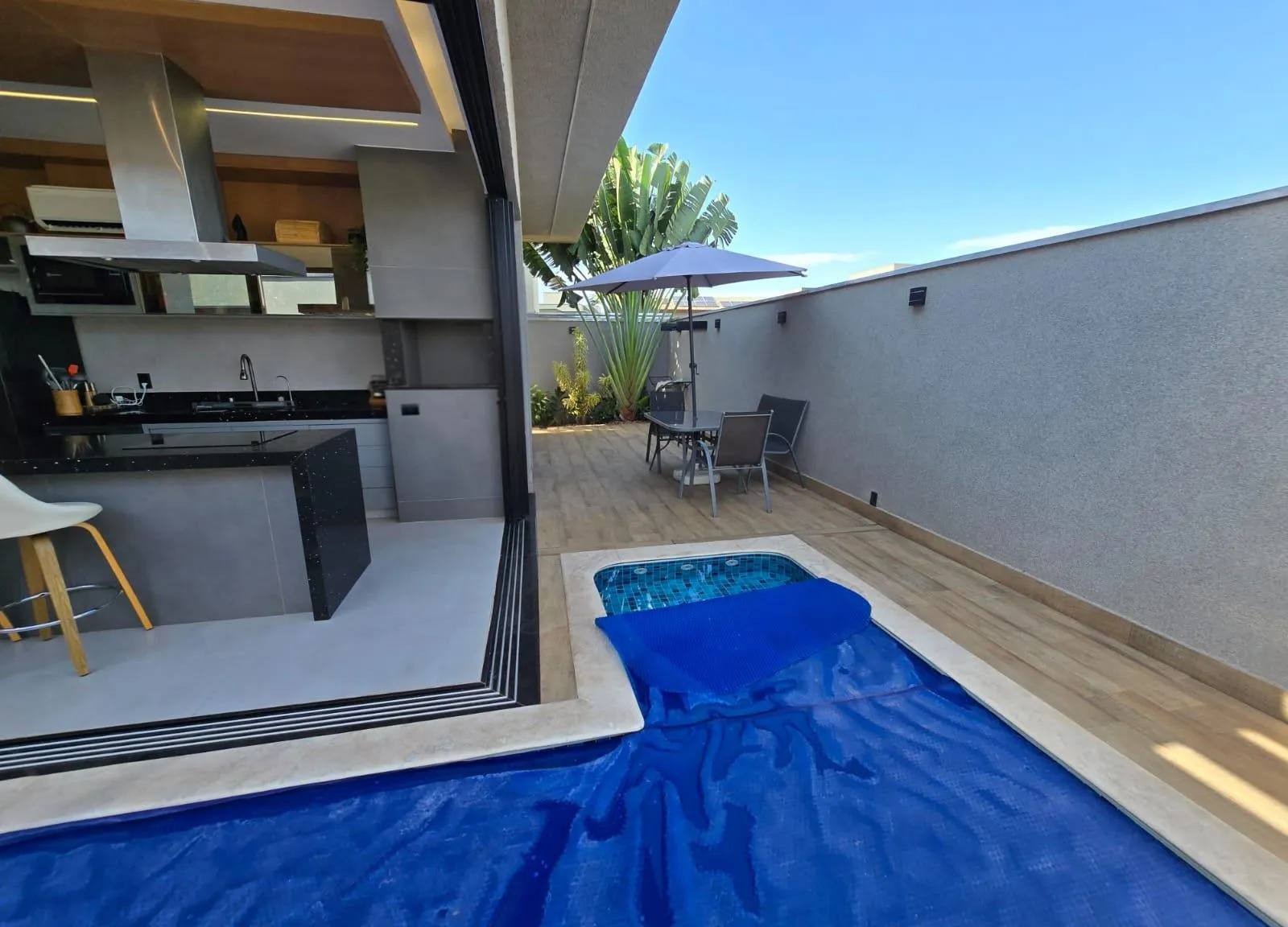 Casa de Condomínio à venda, 305m² — foto 12 de 21