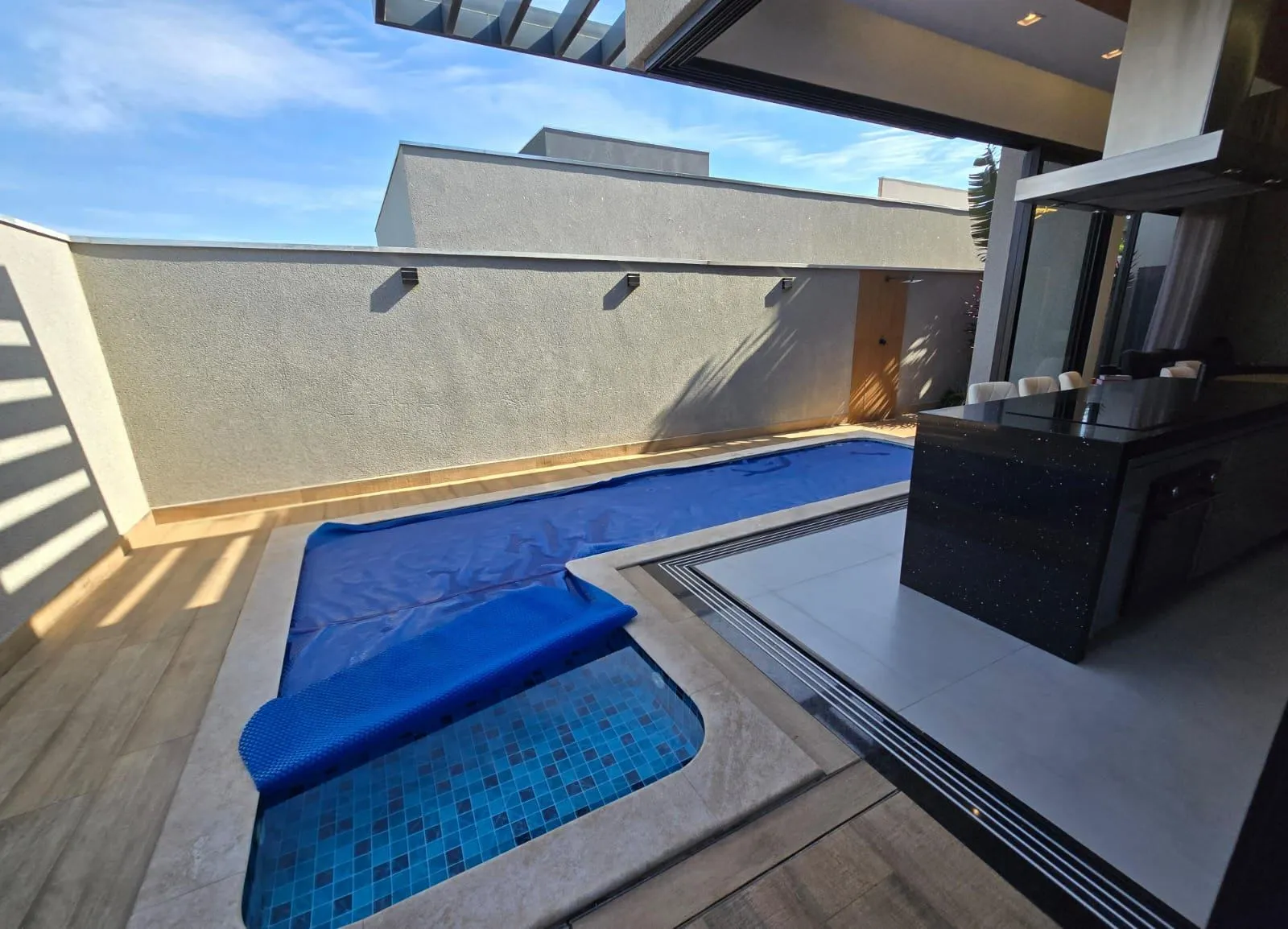 Casa de Condomínio à venda, 305m² — foto 11 de 21