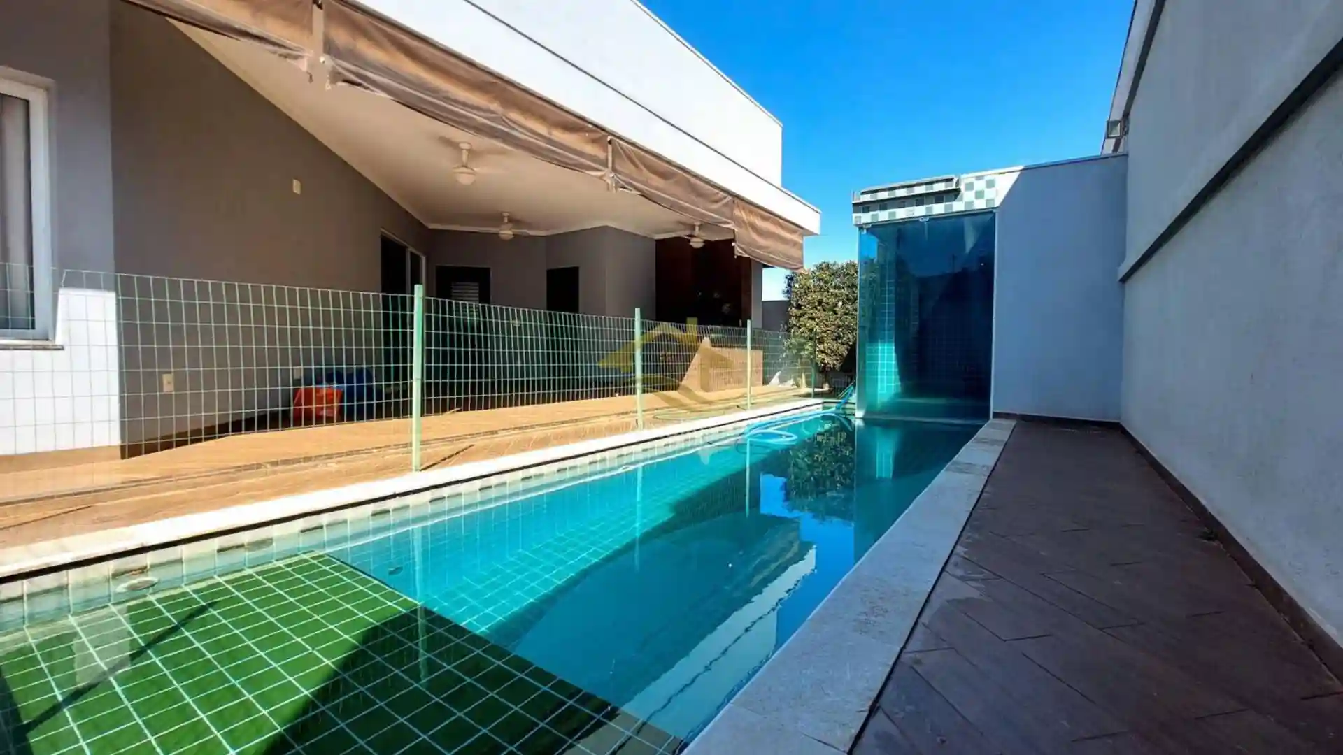 Casa de Condomínio com 3 quartos à venda, 314m² — foto 18 de 43