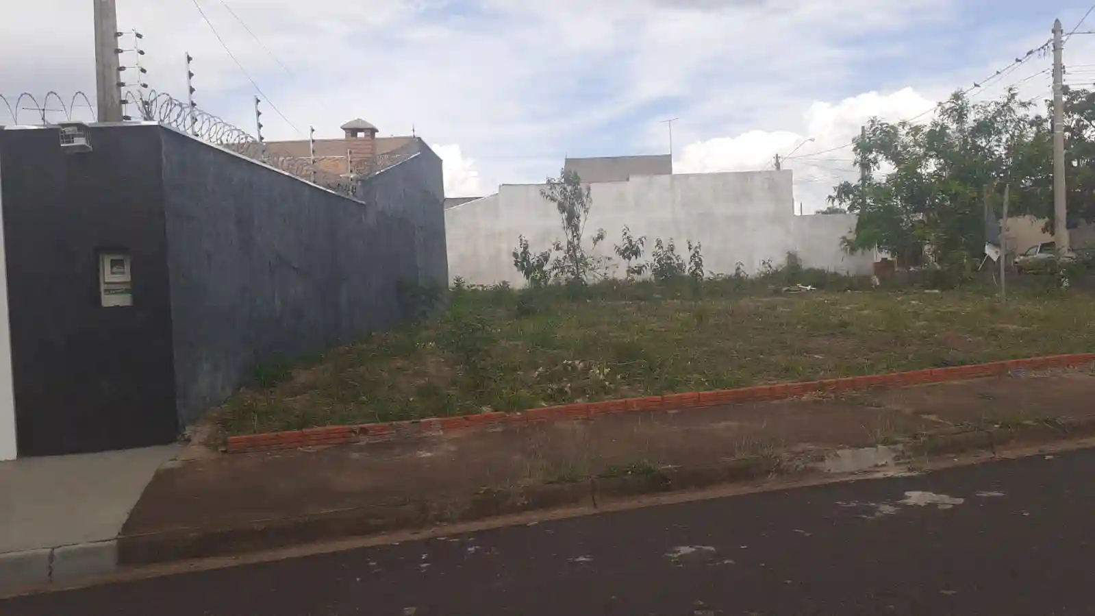 Terreno / Lote / Condomínio  à venda, 224m² — foto 1 de 2