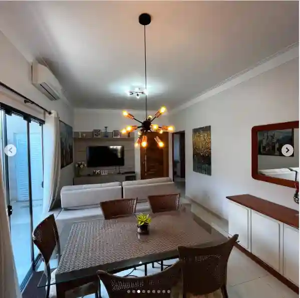 Casa de Condomínio com 3 quartos à venda, 253m² — foto 3 de 9