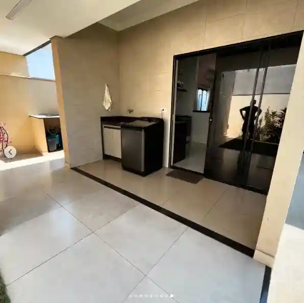 Casa de Condomínio com 3 quartos à venda, 253m² — foto 9 de 9