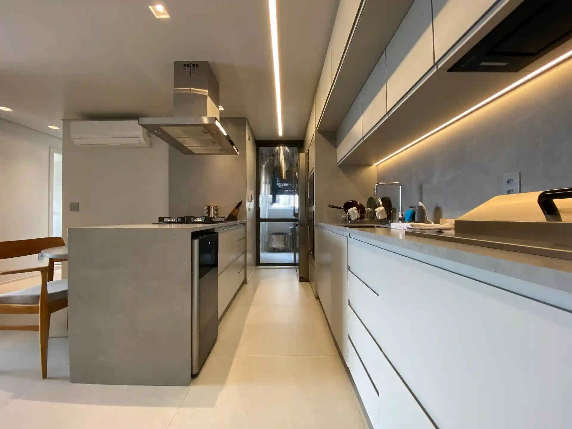 Apartamento com 2 quartos à venda, 72m² — foto 3 de 32