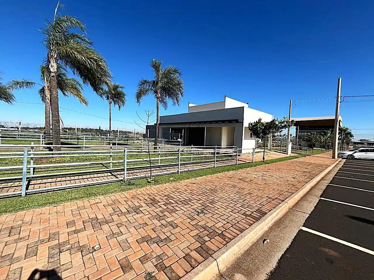 Galpão / Depósito / Armazém  para aluguel, 540m² — foto 9 de 16