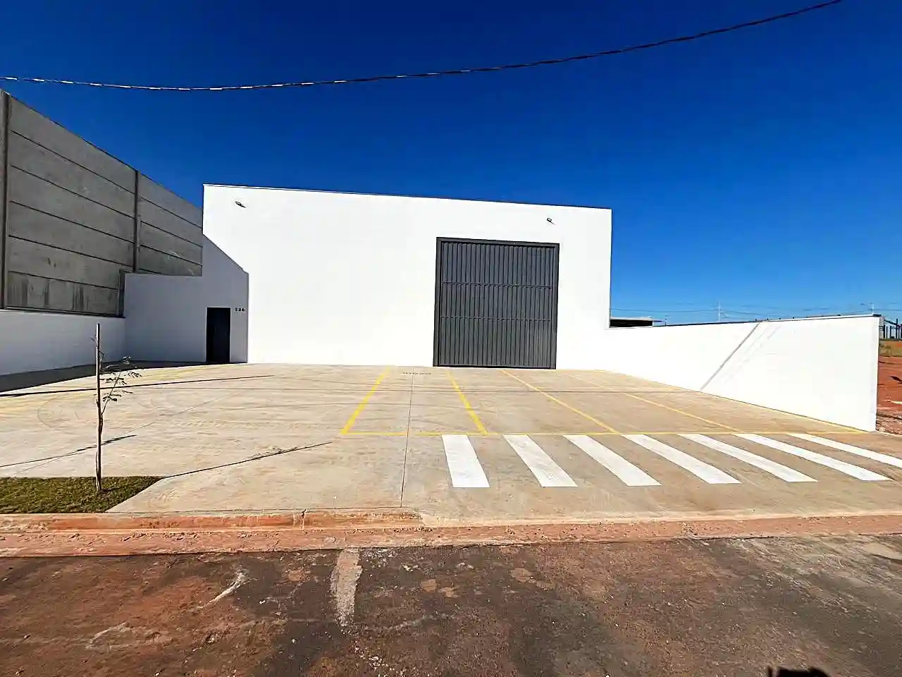 Galpão / Depósito / Armazém  para aluguel, 540m² — foto 1 de 16