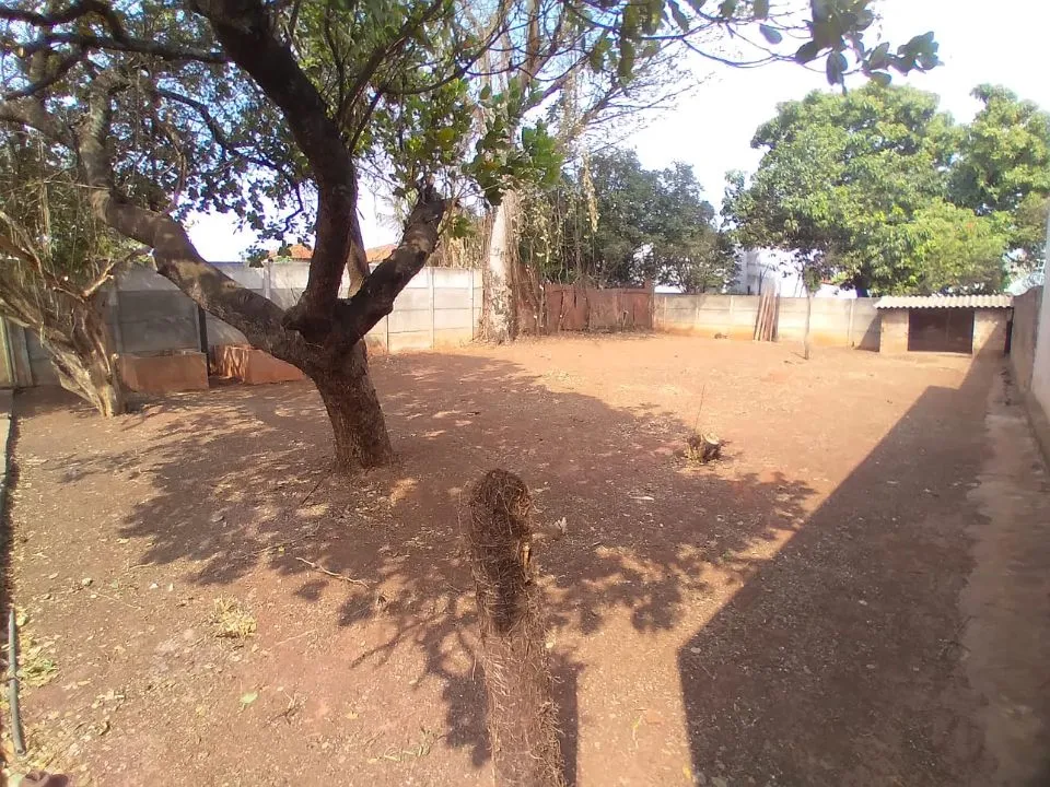 Casa com 3 quartos à venda, 726m² — foto 1 de 5