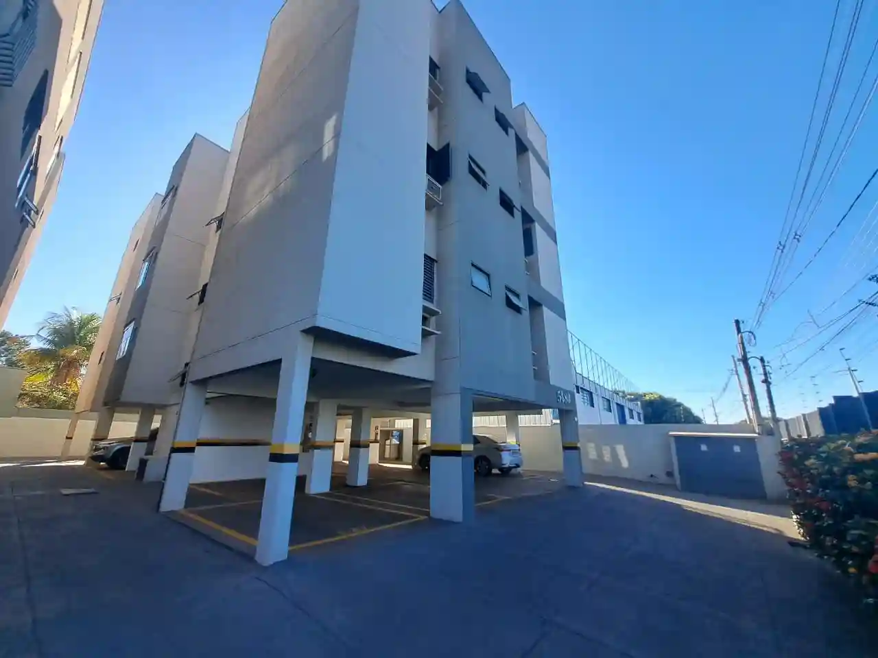 Apartamento com 2 quartos à venda, 70m² — foto 2 de 16