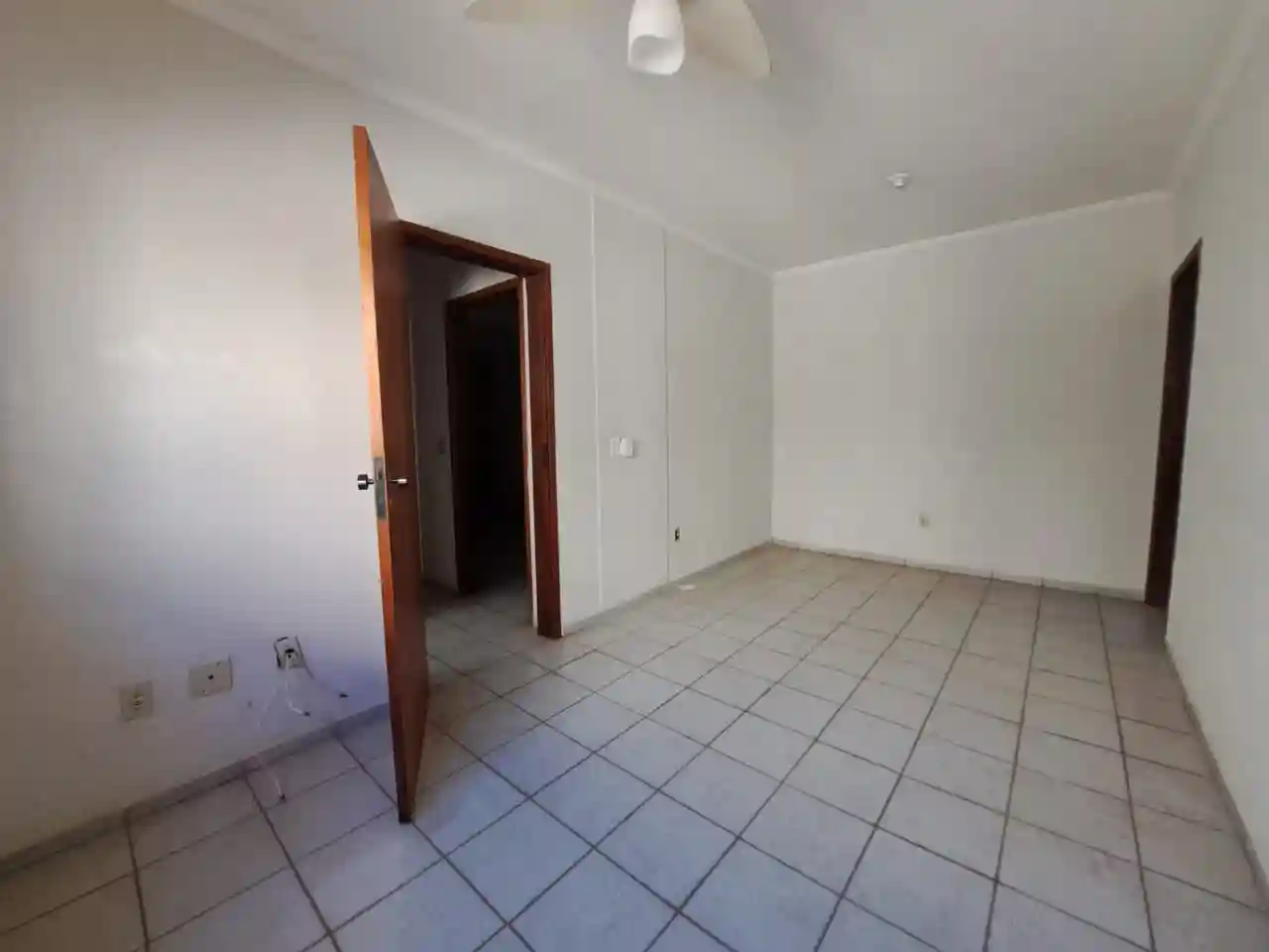 Apartamento com 2 quartos à venda, 70m² — foto 4 de 16