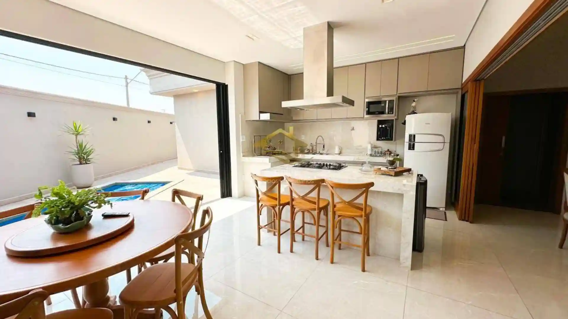 Casa de Condomínio com 3 quartos à venda, 185m² — foto 25 de 28