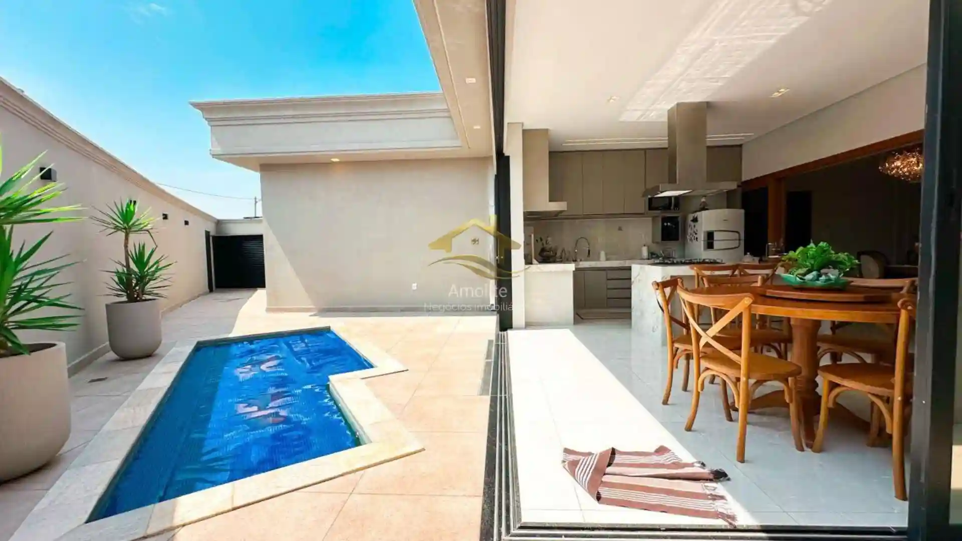 Casa de Condomínio com 3 quartos à venda, 185m² — foto 14 de 28