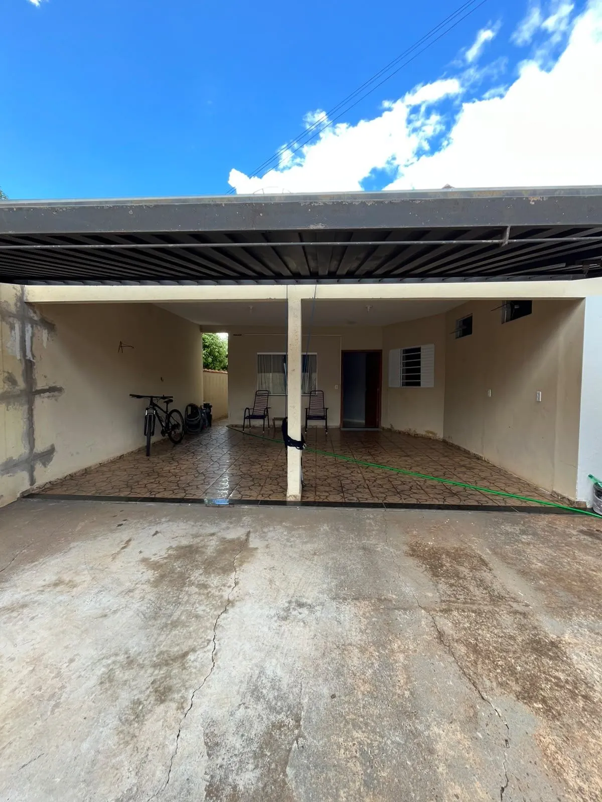 Casa com 5 quartos à venda, 200m² — foto 1 de 29
