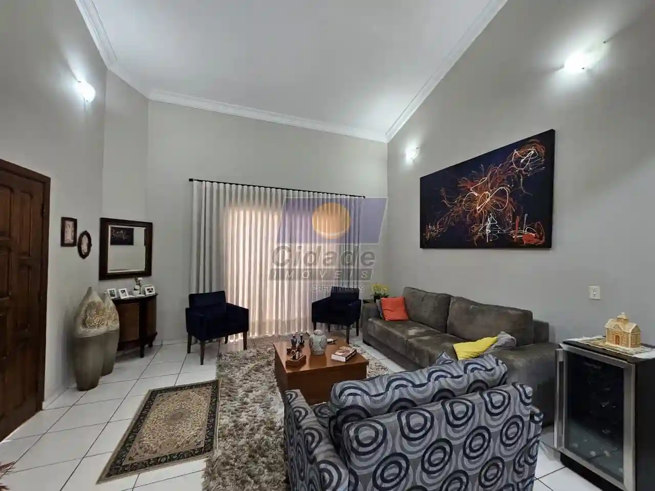 Casa com 4 quartos à venda, 217m² — foto 2 de 22