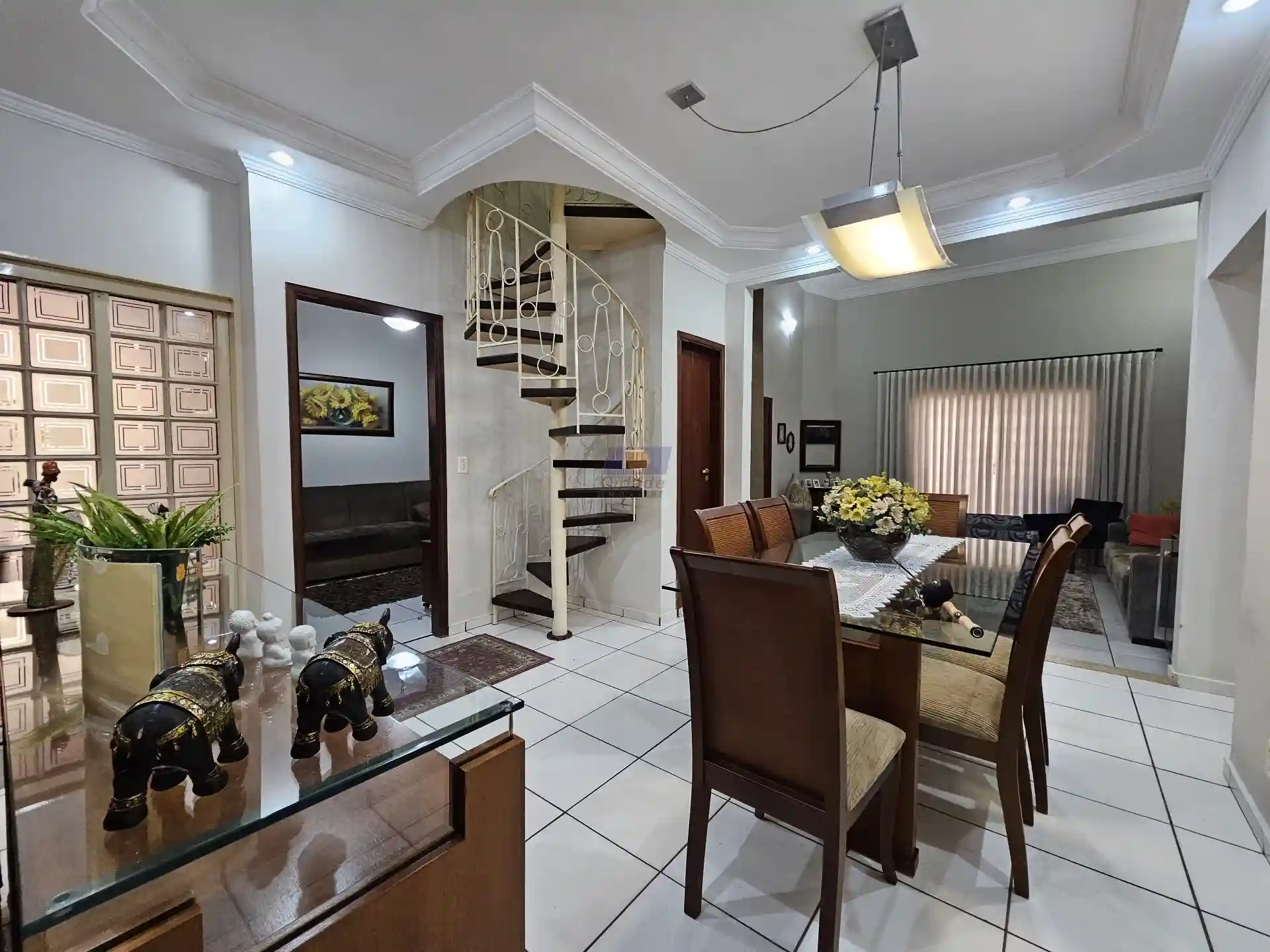 Casa com 4 quartos à venda, 217m² — foto 15 de 22