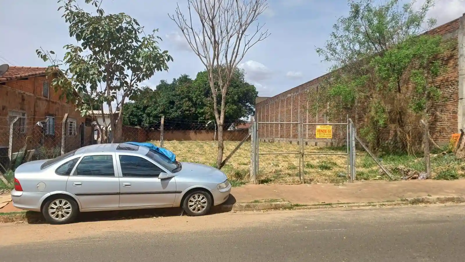 Casa  à venda, 1000m² — foto 2 de 2