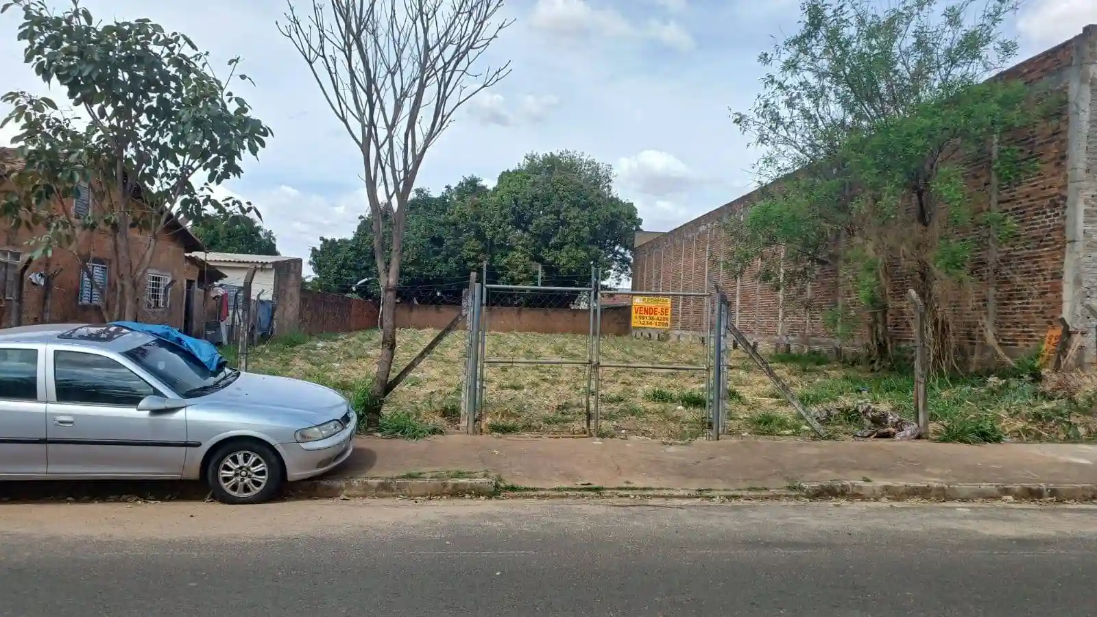 Casa  à venda, 1000m² — foto 1 de 2