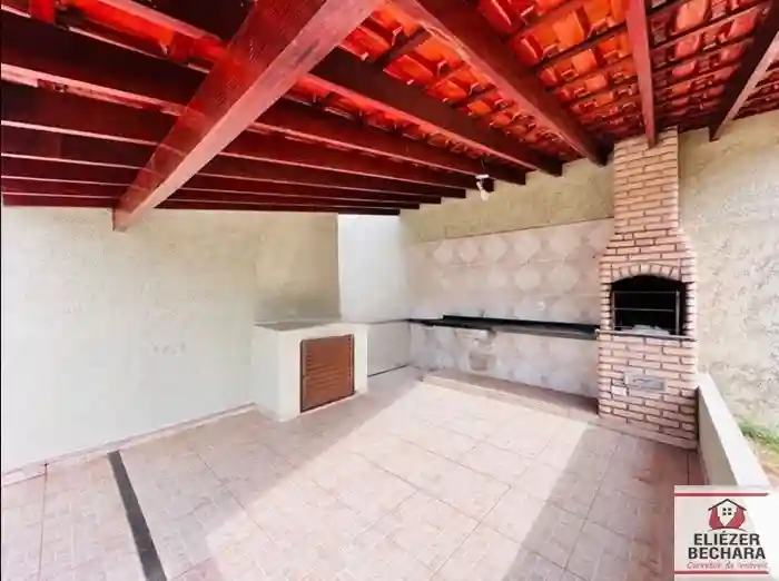 Casa com 3 quartos à venda, 140m² — foto 3 de 14