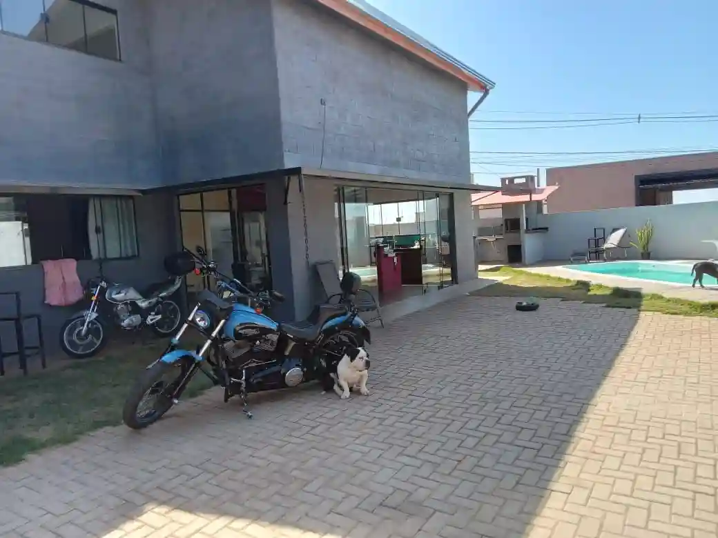 Casa com 2 quartos à venda, 300m² — foto 2 de 17