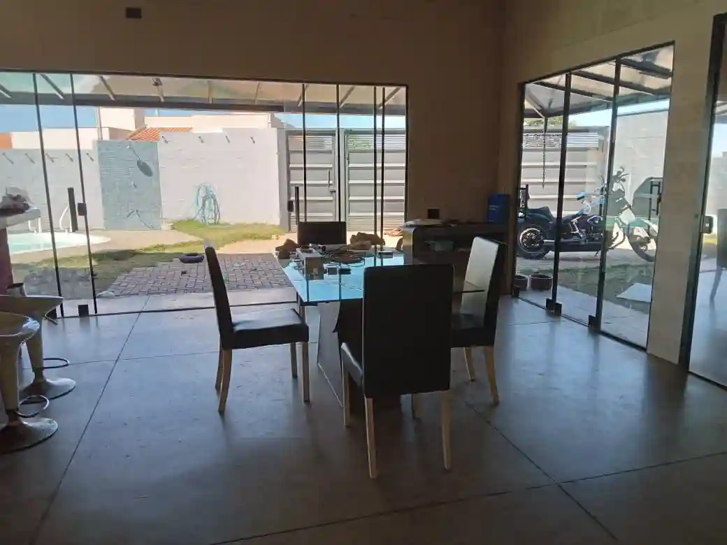 Casa com 2 quartos à venda, 300m² — foto 3 de 17
