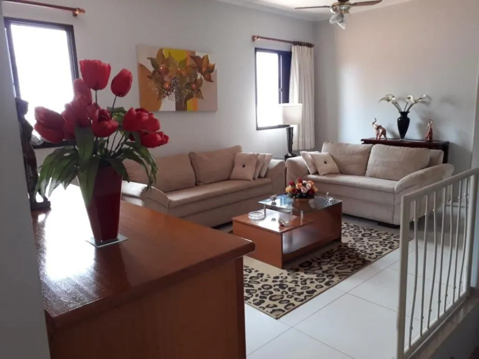 Casa de Condomínio à venda — foto 2 de 9