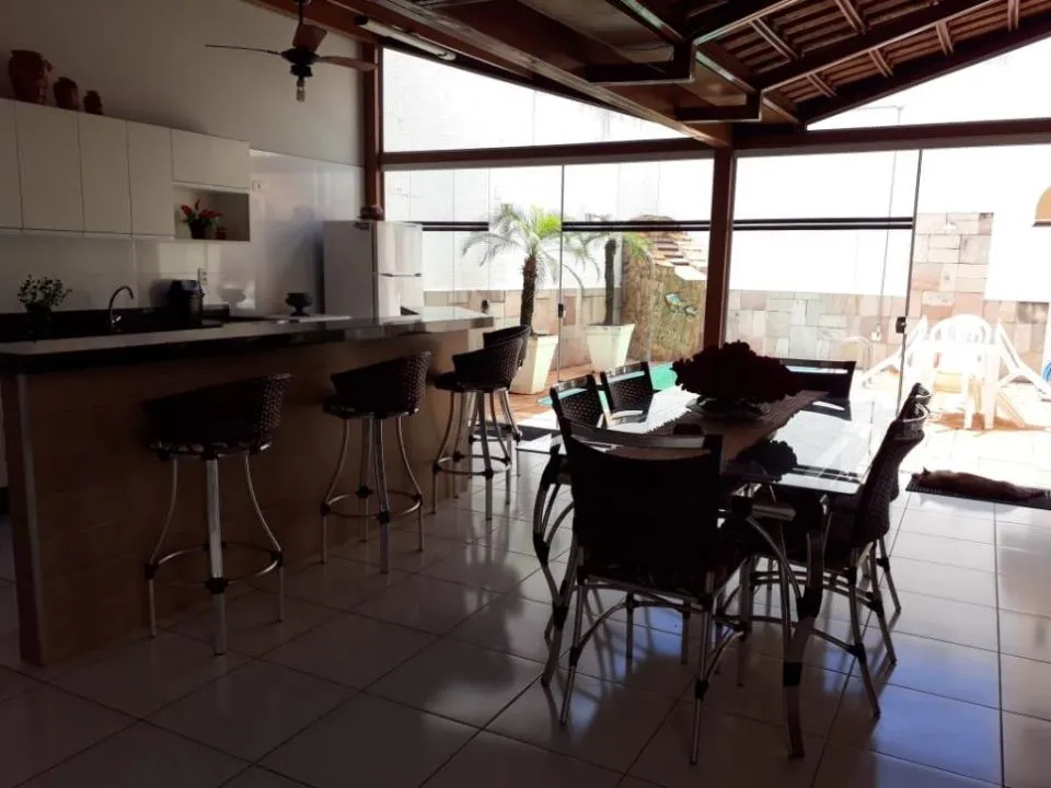 Casa de Condomínio à venda — foto 6 de 9