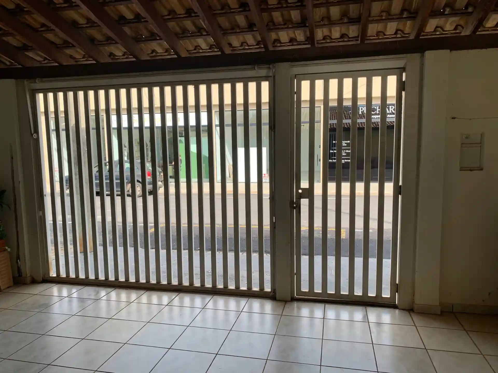 Casa com 3 quartos à venda, 182m² — foto 3 de 25