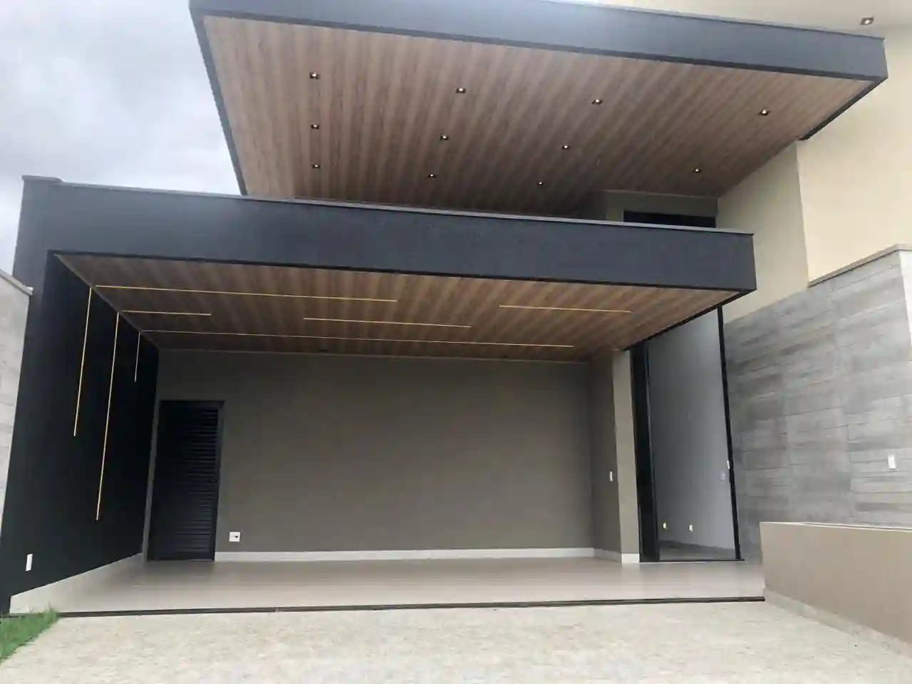 Casa de Condomínio com 4 quartos à venda, 441m² — foto 1 de 16