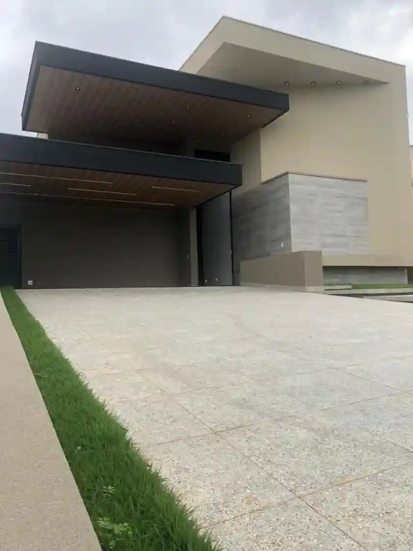 Casa de Condomínio com 4 quartos à venda, 441m² — foto 2 de 16