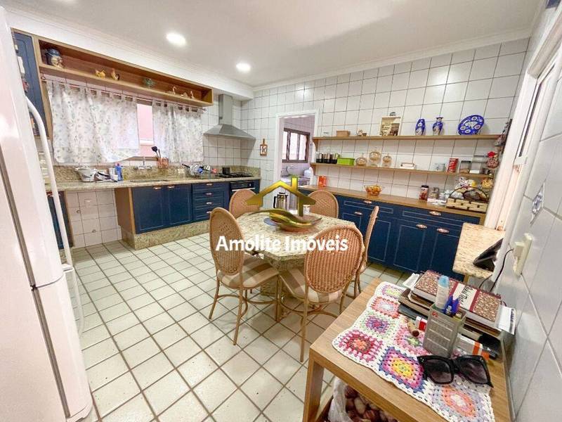 Casa de Condomínio com 4 quartos à venda, 398m² — foto 14 de 21