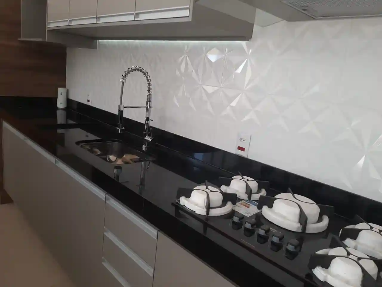 Casa de Condomínio com 3 quartos à venda, 160m² — foto 4 de 25
