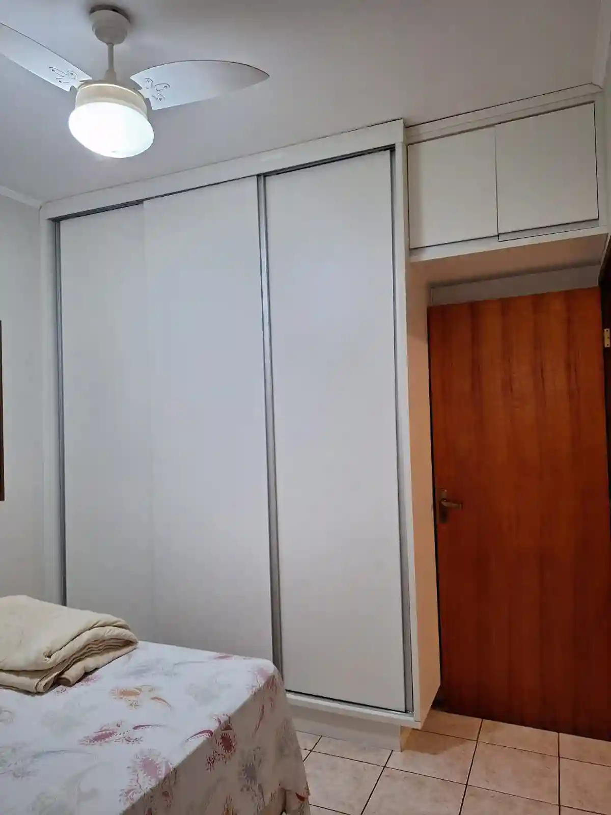 Casa com 3 quartos à venda, 200m² — foto 1 de 22