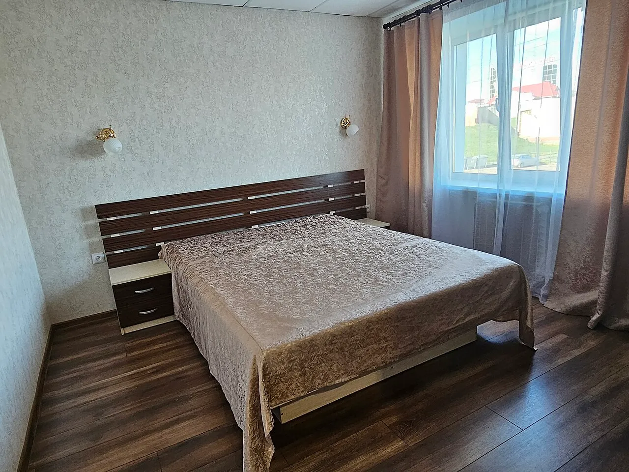 Casa com 6 quartos para aluguel, 250m² — foto 20 de 28