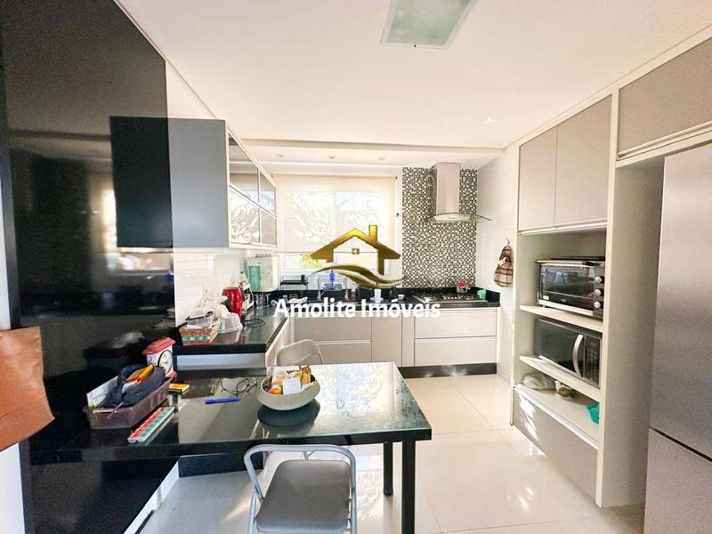 Casa de Condomínio com 3 quartos à venda, 298m² — foto 7 de 18