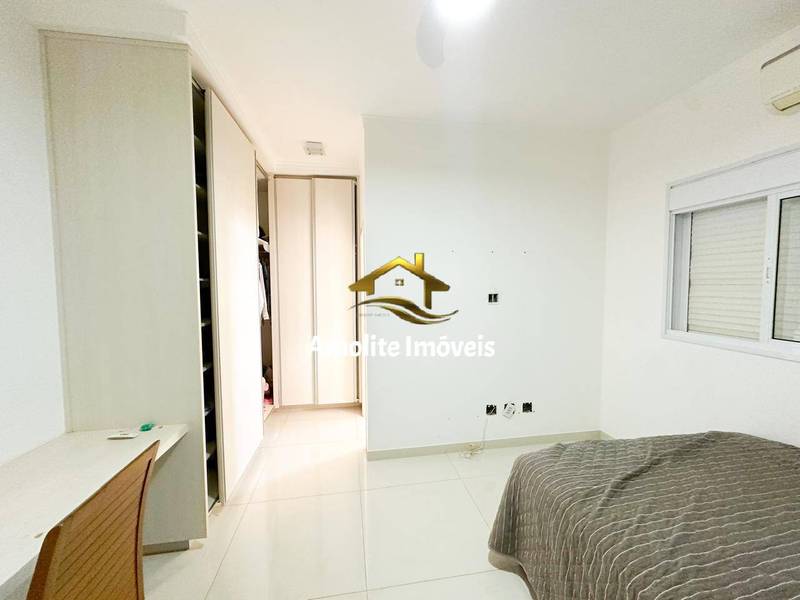 Casa de Condomínio com 3 quartos à venda, 298m² — foto 13 de 18